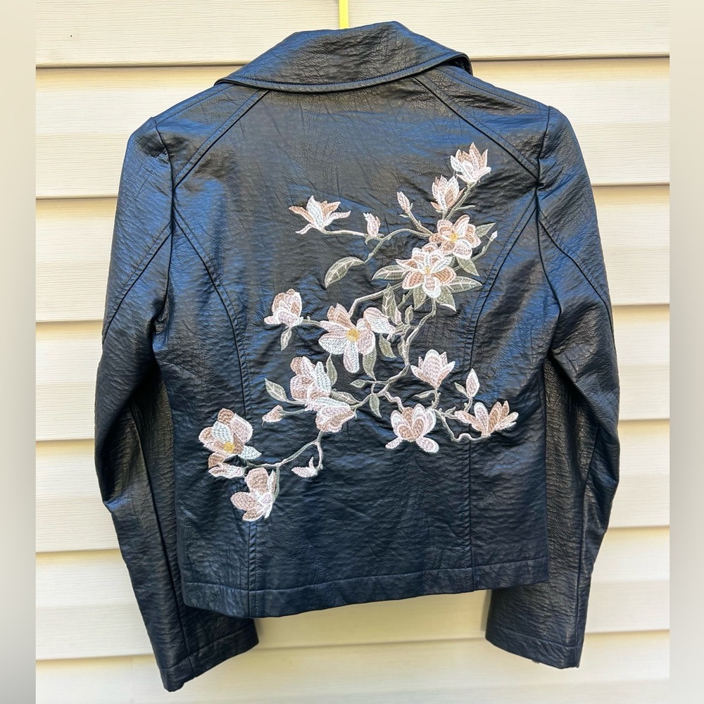 Cupcakes & Cashmere floral XS faux leather moto jacket embroidered Bikercore